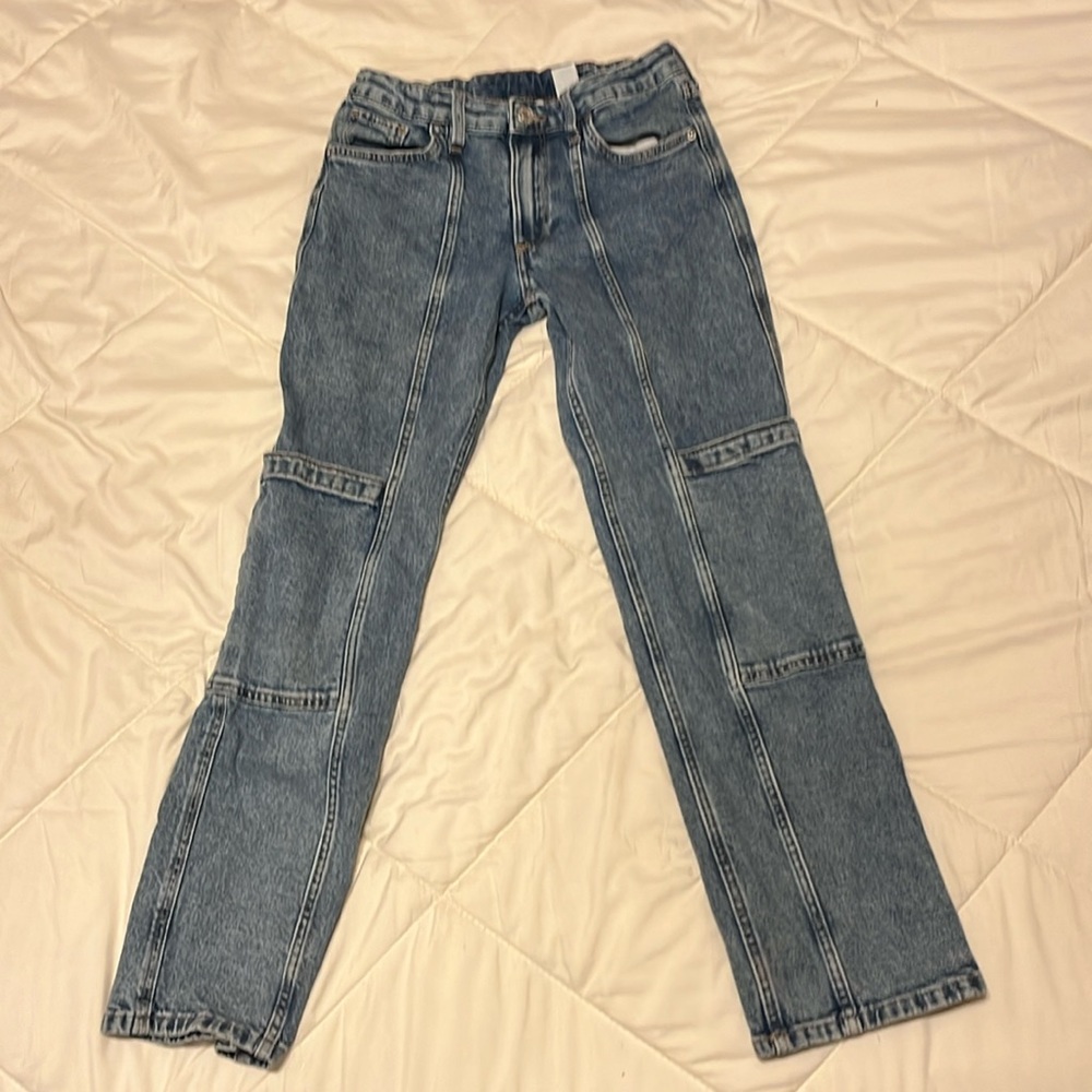 H and M cargo low waisted medium wash girls jeans